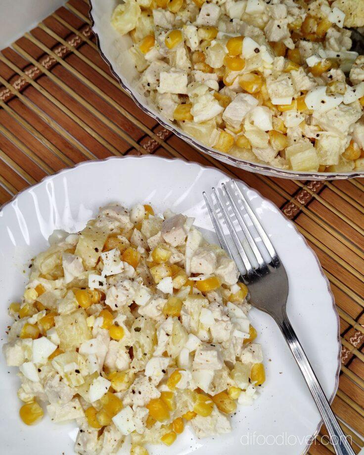 Салат из курицы с ананасами и кукурузой