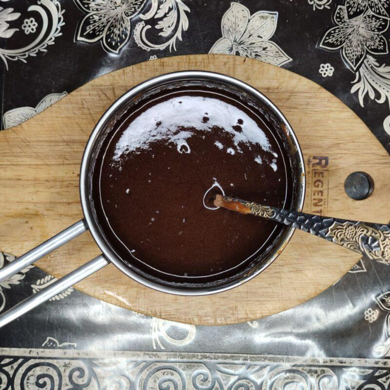 Шоколадная колбаска с варёной сгущёнкой из домашнего печенья